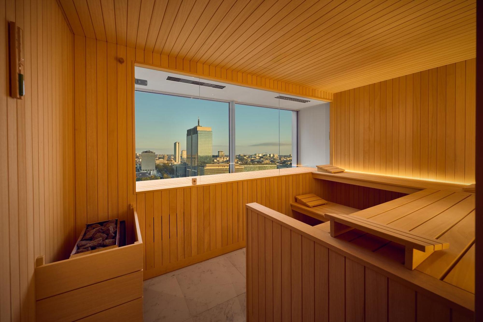 Khách sạn Uptown Brussels 4*