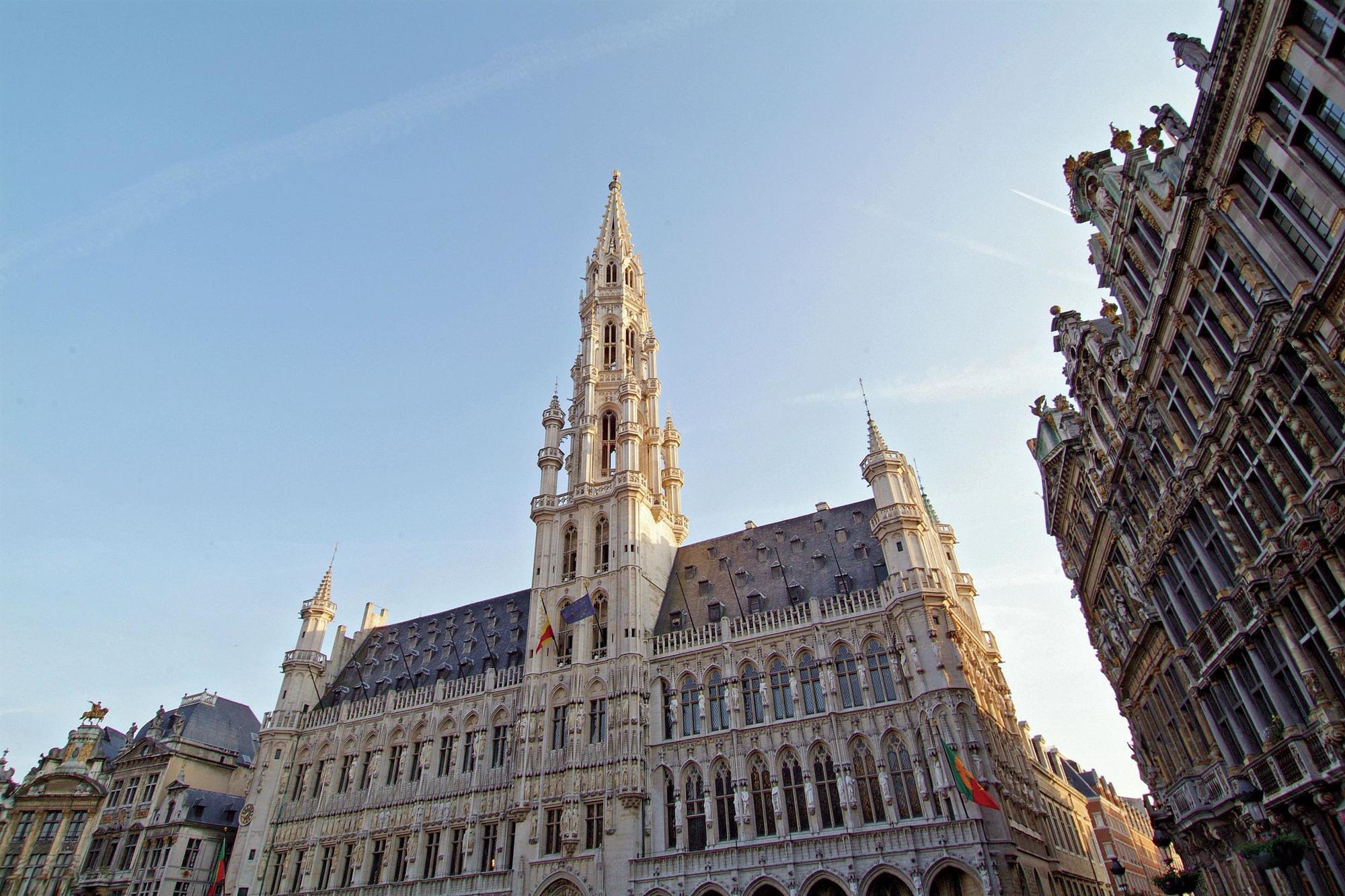 Uptown Brussels Khách sạn 4*